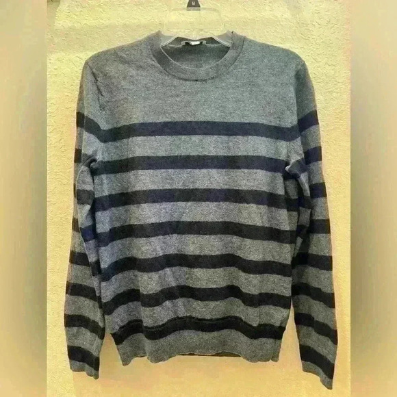 Gap Men's Sweater Grey Striped Size Large 100% Extra Fine Merino Wool - Picture 1 of 12